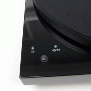   Pro-Ject DEBUT III DC Piano OM1O:  2