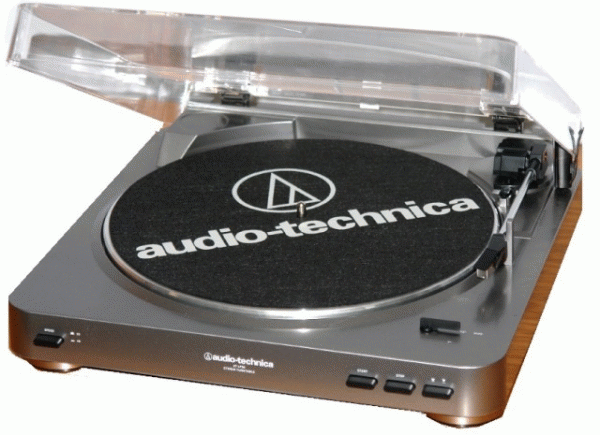   Audio-Technica AT-LP60USB:  2