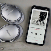   Bose Noise Cancelling Headphones 700 Luxe Silver:  2